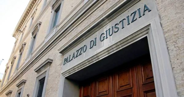 Il giudice dimezza gli interessi richiesti dalla banca