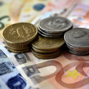 Finanziamenti: Il Consumatore Ha Sempre Diritto alla Riduzione dei Costi in Caso di Estinzione Anticipata